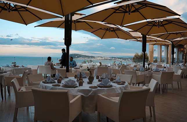 le grand bleu gammarth